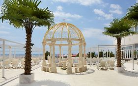 Taliana Beach Residence